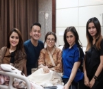  Jessica Iskandar Datang Berkunjung