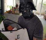 Baby Salma dan 'Darth Vader'