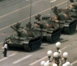Menghadang Tank di Tiananmen (1989)