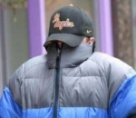 Leonardo DiCaprio, Bersembunyi di Balik Jaket