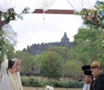 Vicky Shu Pilih Candi Borobudur Sebagai Lokasi Pernikahan