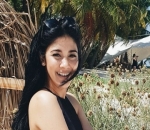 Naysila Mirdad Nikmati Berjemur di Pantai