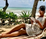 Farah Quinn Berlibur ke Bali