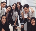 Prilly Latuconsina Berpamitan dengan Fans