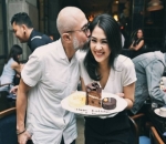 Lukman Sardi Merayakan Ulangtahun Istri