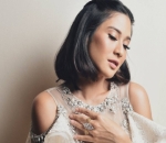  Dian Sastro Begitu Anggun