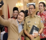 Selfie Bersama Pejabat