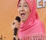  Awali Karir dari Menyanyi