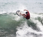 Gaya Hamish Daud Saat Surfing