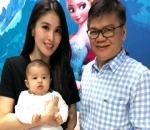 Sandra Dewi Tak Pernah Lupa Mengajak Raphael Moeis Vaksin
