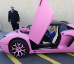 Nicki Minaj dan Lamborghini Aventador Roadster Pink