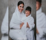 Pemotretan Edisi Muslimah Bersama Sang Ibu