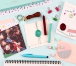 SHINee Rilis Merchandise Alat Penyegelan Surat