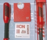 Light Stick Milik iKONIC dengan Bentuk Tongkat Baseball