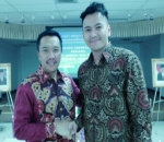 Indonesia Banget dengan Pakai Batik