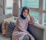 Suka Pakai Hijab? Coba Model Warna 'Tabrakan' Seperti Kesha Saja