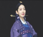 Anggun Dengan Hanbok