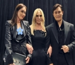 Bareng Donatella Versace