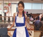 Tampil Kalem Pakai Apron