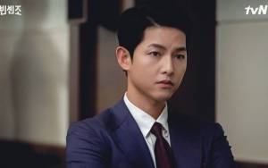 Keren Di Vincenzo Kocaknya Song Joong Ki Norak Lihat Botol Minum Canggih