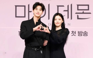 Song Kang dan Kim Yoo Jung Kaget Dibilang Mirip Satu Sama Lain