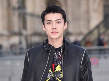 Bukan Cuma Fans, Majalah Vogue Juga Ikut Rayakan Ultah Sehun