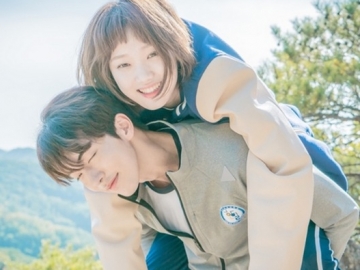 Selamat! Lee Sung Kyung dan Nam Joo Hyuk Resmi Pacaran