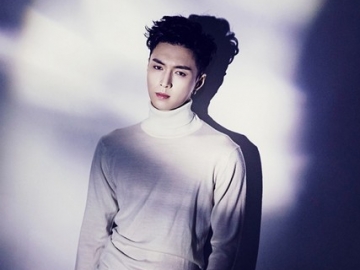 'Lose Control' Raih 'Most Sales Song', Lay EXO Pecahkan Rekor Gaon Chart