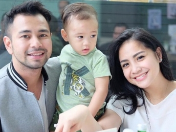 Ketahuan 'Like' Postingan Ibu Ayu Ting Ting, Raffi Ahmad Dihujat Netizen