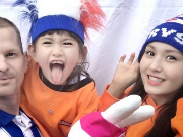 Jeon Somi Sukses Jadi Idola K-pop, Berkat Sang Ayah? 