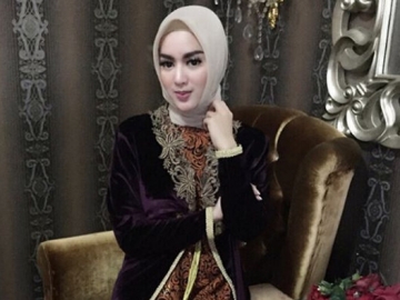 Tiara Dewi Kerap Tampil Berhijab, Netizen Beri Pujian