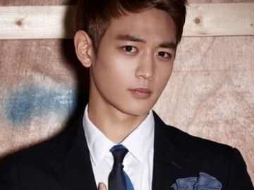 Daebak, Minho SHINee Dapat Penghargaan Keren dari Kampusnya