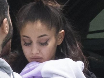 Foto Pertama Ariana Grande Usai Ledakan Bom di Konser Manchester