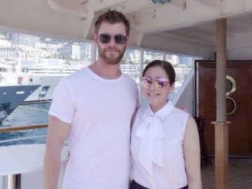 Foto Bareng Chris Hemsworth, Maia Estianty: Jangan Pada Jeles Ya