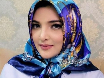 FOTO : Dijual Terbatas, Berapa Harga Hijab Premium Ashanty?