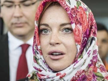Ucapkan Idul Fitri di Instagram, Lindsay Lohan Ikut Lebaran?