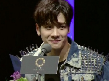 Jackson GOT7 Raih Penghargaan Spesial MTV di Asian Music Gala 2017