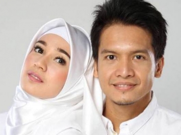 FOTO : Belum Dikaruniai Anak, Dimas Seto & Dhini Aminarti Justru Makin Mesra