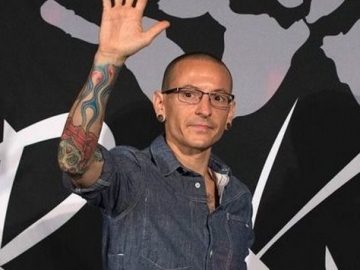 Reaksi Artis Dunia Mendengar Kematian Tragis Chester Bennington Linkin Park