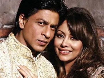 Tampil Super Seksi di California, Istri Shahrukh Khan Buat Fans Tergila-Gila