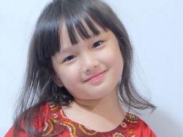FOTO : Kenalan dengan Elea, Anak Ketiga Ussy - Andhika yang Cantiknya Mirip Orang Korea