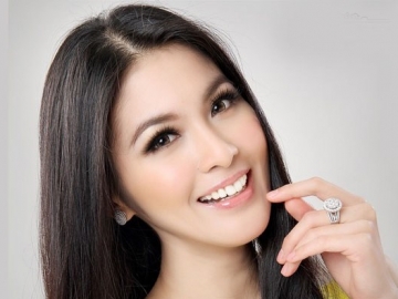 FOTO : Hamil Empat Bulan, Sandra Dewi Alami Morning Sickness Selama Bekerja