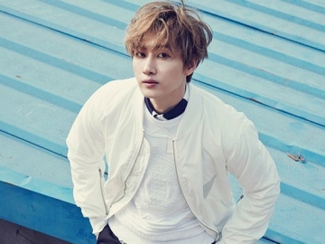 Lebih Tampan, Fans Tak Kuasa Goda Eunhyuk di Foto Salon Ini