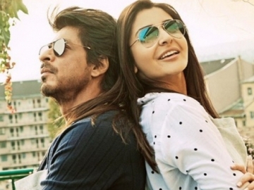 Bak Pasangan Asli, Awas Cemburu Lihat Romantisnya Shahrukh Khan ke Anushka Sharma