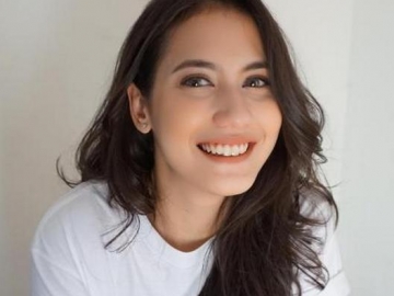 Mesra dengan Lelaki Manis Ini, Pevita Pearce Tak Jomblo Lagi?