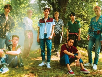 EXO Sukses Pertahankan Posisi di Puncak Chart Album Dunia Billboard