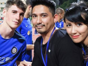 FOTO : Inter Milan Tanding di Singapura, Ryan Delon & Sharena Kejar Selfie Bareng Pemainnya