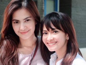 FOTO : Disebut Kembar oleh Netizen, Begini Akrabnya Cut Tari dan Ersa Mayori