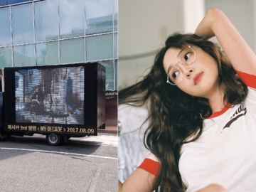 Rayakan Debut Anniversary Ke-10, Fans Jessica Putar MV 'Summer Storm' di Depan Kantor SM