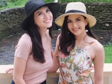 FOTO : Jessica Mila & Michelle Joan Liburan ke Bali, Makan di Tengah Sawah hingga Bikini Seksi